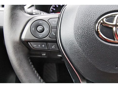 Used 2021 Toyota RAV4 XLE Premium FWD image 15