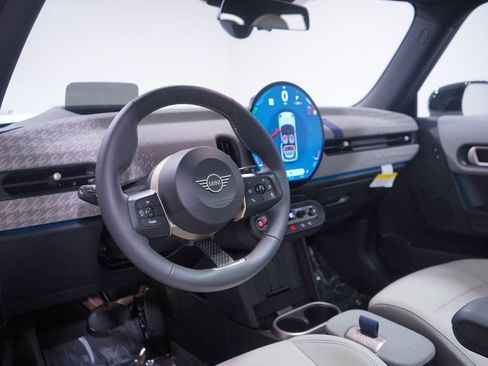 Used 2025 MINI Cooper S image 6