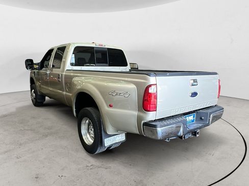 Used 2010 Ford F350 4x4 Crew Cab DRW Super Duty image 4