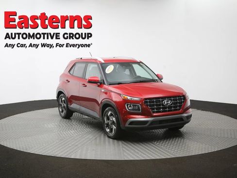 Used 2023 Hyundai Venue Limited FWD image 50