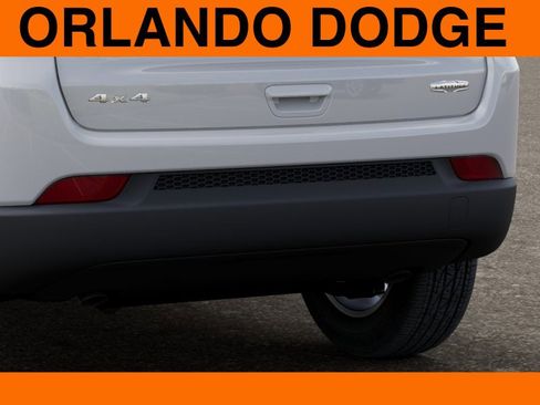 New 2025 Jeep Compass Latitude AWD/4WD image 13