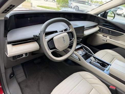 Used 2025 Lincoln Nautilus Reserve AWD/4WD image 16