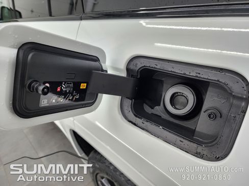 New 2025 Jeep Grand Cherokee Summit image 37