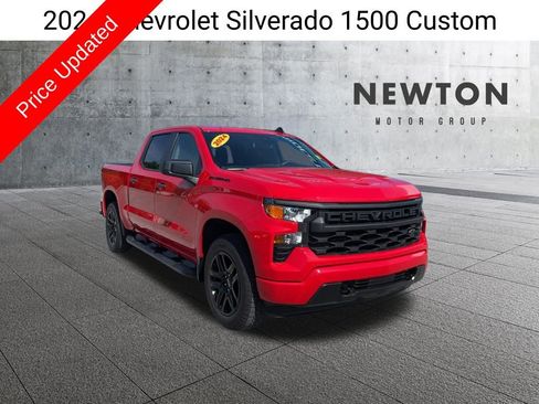 Used 2024 Chevrolet Silverado 1500 Custom w/ Turbomax Blackout Package AWD/4WD image 1