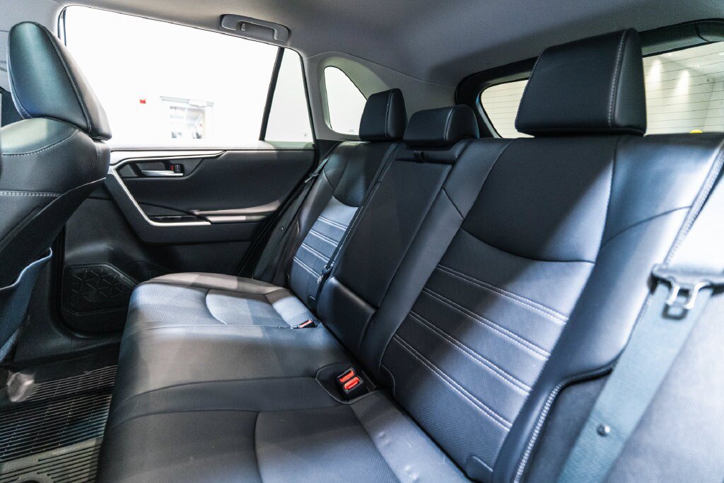 Used 2023 Toyota RAV4 Limited AWD/4WD image 33