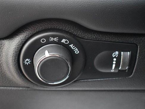 Used 2025 Dodge Durango GT AWD/4WD image 26