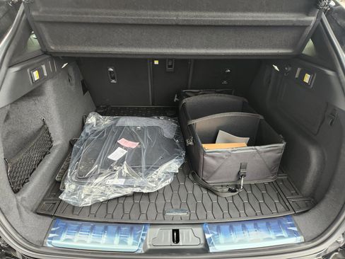 New 2026 Jaguar F-PACE R-Dynamic S image 17