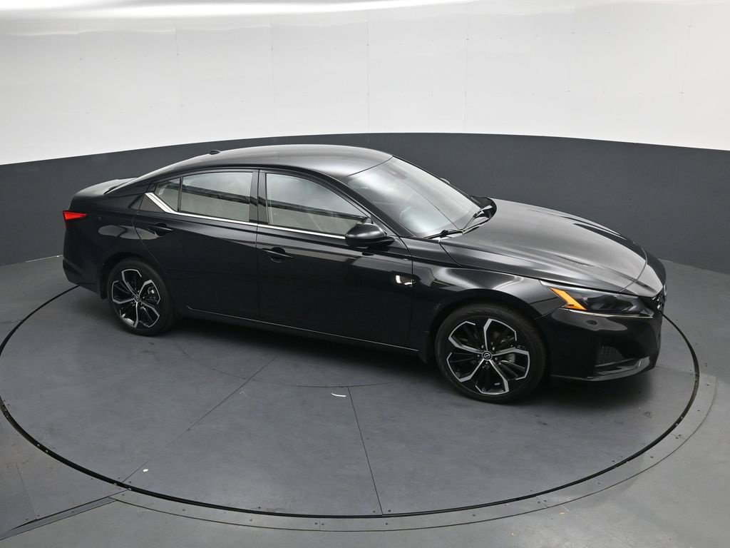 Certified 2025 Nissan Altima 2.5 SR AWD/4WD image 27