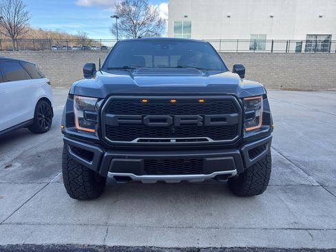 Used 2018 Ford F150 Raptor w/ Equipment Group 802A Luxury image 3