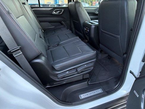 Used 2021 Chevrolet Tahoe RST w/ Luxury Package RWD image 21