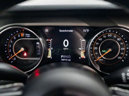 Used 2020 Jeep Wrangler Sport AWD/4WD image 16