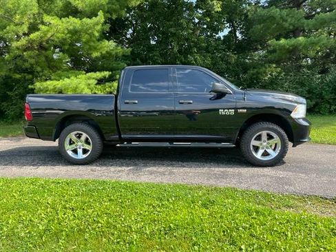 Used 2014 RAM 1500 Express AWD/4WD image 2