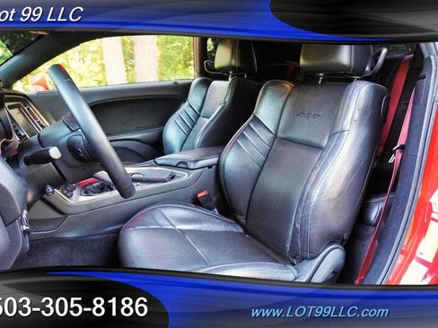 Used 2015 Dodge Challenger SRT Hellcat RWD image 2