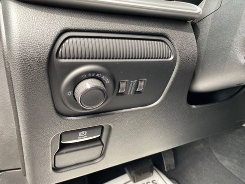 New 2026 Jeep Grand Wagoneer 4WD image 22