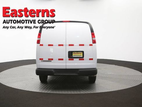 Used 2021 Chevrolet Express 2500 RWD image 32