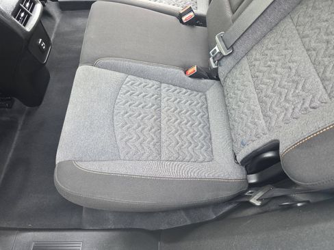 Used 2022 Chevrolet Equinox LT w/ Driver Convenience Package FWD image 23
