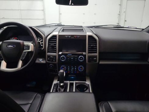 Used 2019 Ford F150 Lariat image 19