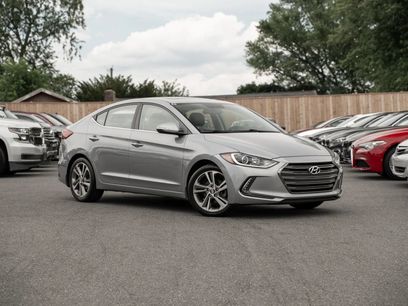 Used 2017 Hyundai Elantra Limited w/ Limited Tech Package 04