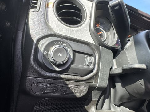 Used 2026 Jeep Wrangler Unlimited Sport AWD/4WD image 33