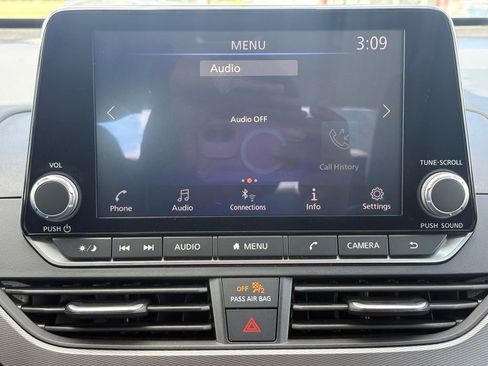 Used 2024 Nissan Altima 2.5 SR FWD image 25