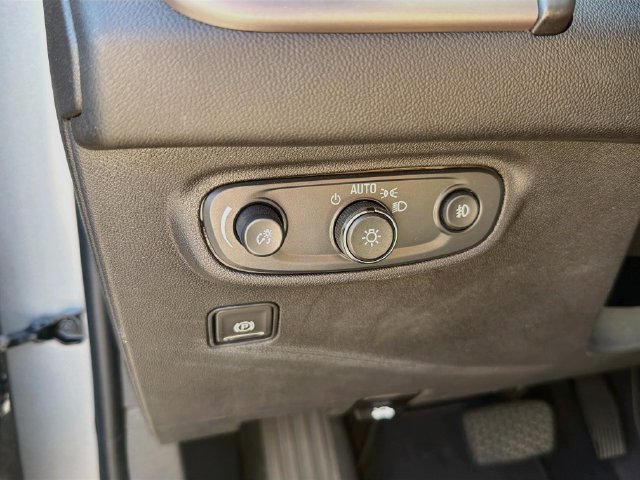 Used 2024 GMC Terrain AT4 AWD/4WD image 22