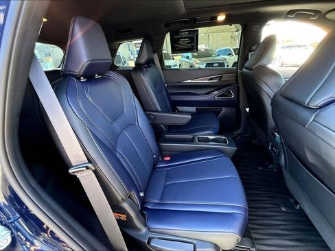 Certified 2026 INFINITI QX60 Sport AWD/4WD image 40