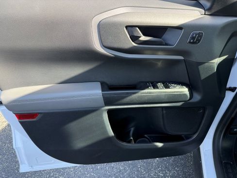 Used 2025 Ford Bronco Sport Badlands image 9