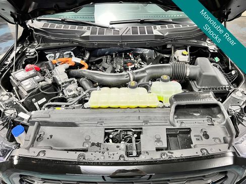 Used 2025 Ford F150 Lariat w/ Equipment Group 501A Mid AWD/4WD image 10