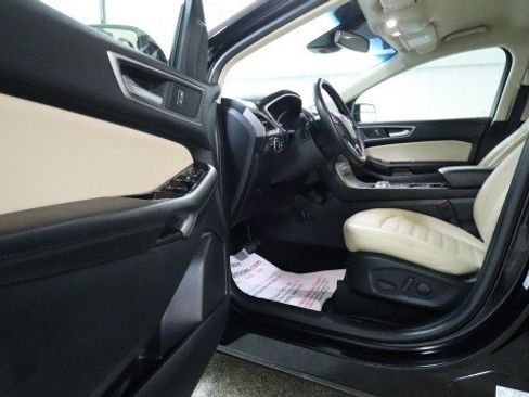 Used 2020 Ford Edge SEL w/ Convenience Package AWD/4WD image 9