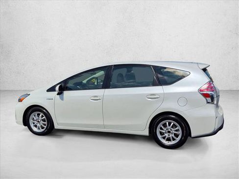 Used 2015 Toyota Prius V Three FWD image 9