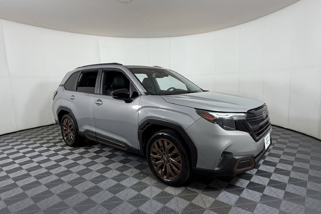 Used 2025 Subaru Forester Sport AWD/4WD image 1
