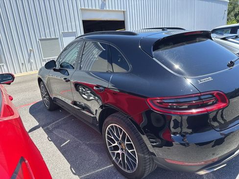 Used 2018 Porsche Macan AWD/4WD image 3