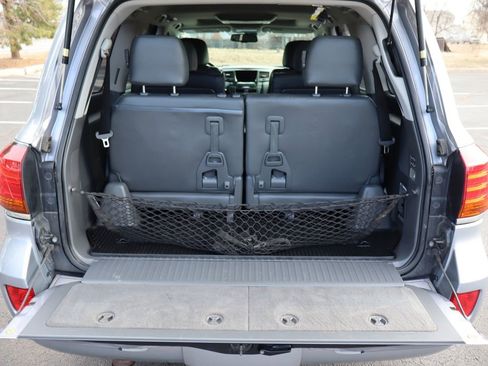 Used 2010 Lexus LX 570 4WD image 15