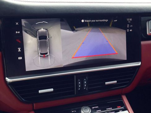 Certified 2023 Porsche Cayenne Platinum Edition w/ Premium Package Plus AWD/4WD image 19