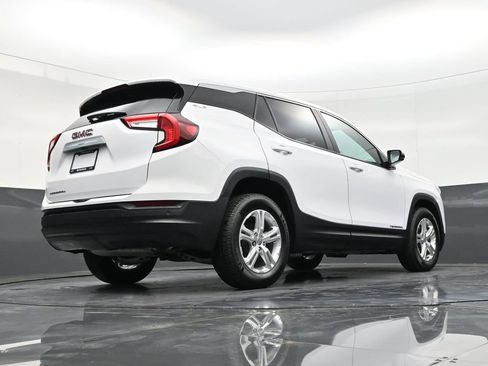 Used 2022 GMC Terrain SLE FWD image 25