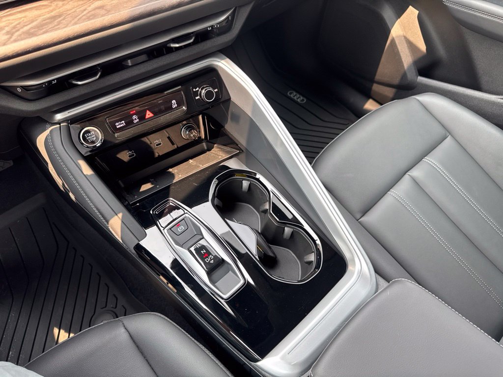 Certified 2025 Audi Q5 Premium w/ Convenience Package AWD/4WD image 18