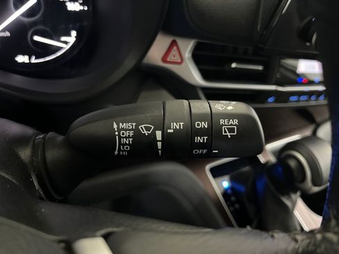 Used 2024 Toyota Sienna XLE image 58