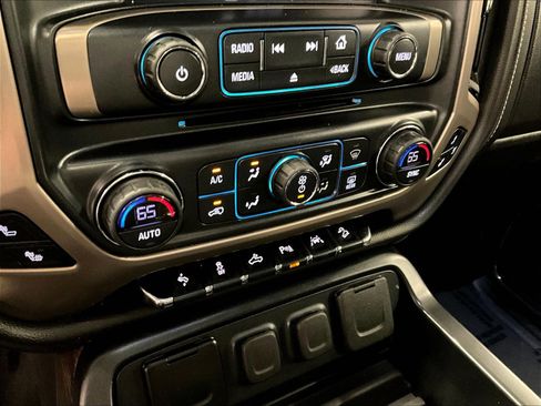 Used 2018 GMC Sierra 1500 Denali AWD/4WD image 16