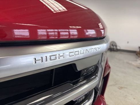 Used 2024 Chevrolet Silverado 1500 High Country w/ High Country Premium Package image 3