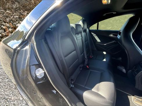 Used 2018 Mercedes-Benz CLA 250 image 24