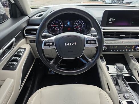 Used 2022 Kia Telluride S FWD image 13