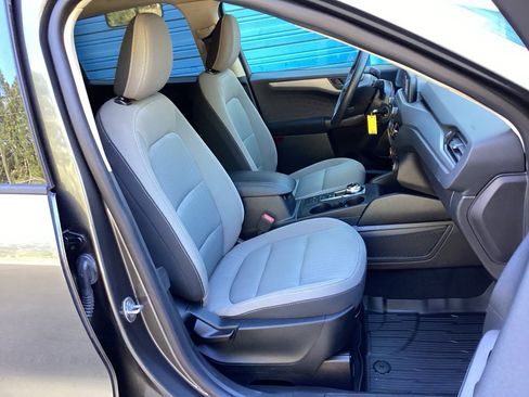 Used 2020 Ford Escape S image 33