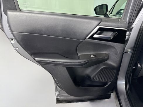 Used 2022 Mitsubishi Outlander SE image 26