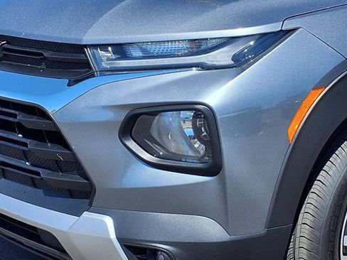 Used 2022 Chevrolet TrailBlazer LT FWD image 28