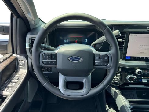 Used 2025 Ford F250 Lariat w/ Black Appearance Package AWD/4WD image 12