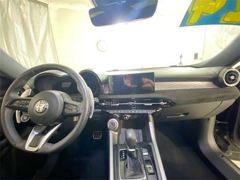 Used 2024 Alfa Romeo Tonale Veloce image 33