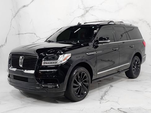 Used 2021 Lincoln Navigator Reserve AWD/4WD image 11