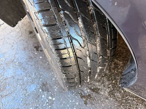 Used 2019 Chrysler 300 Touring w/ Sport Appearance Package image 48