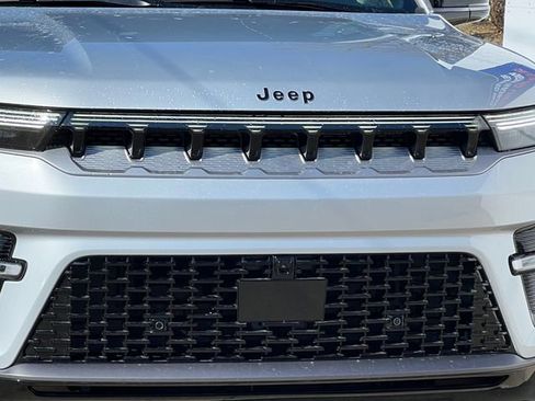 New 2026 Jeep Grand Wagoneer 4WD image 47