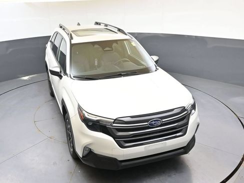 Used 2025 Subaru Forester Premium AWD/4WD image 43